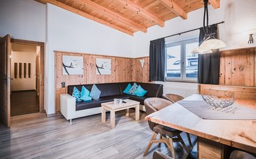 Appartement - Restaurant Margarethenstein Wohnbereich im Apartment Typ a mit privater Sauna im Margarethenstein