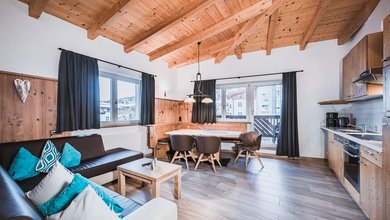 Wohnbereich im Apartment Typ a mit privater Sauna im Margarethenstein 