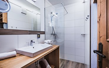 Bad im Apartment Typ C mit privater Sauna im Margarethenstein